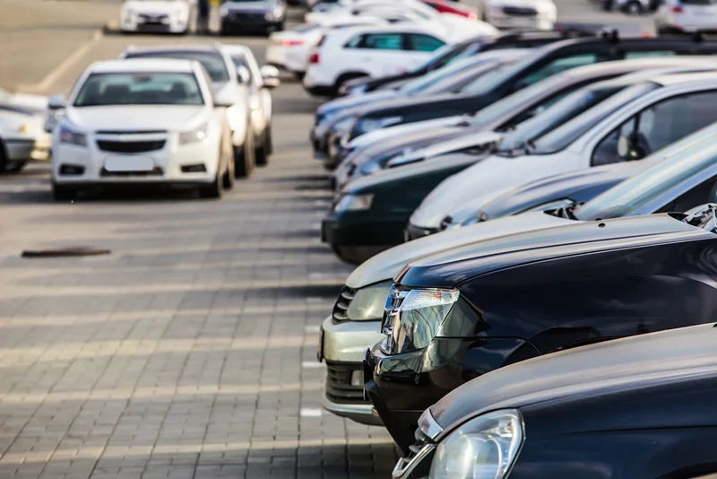 Assorted cars parked in a lot, get an online offer for your car in Scarborough